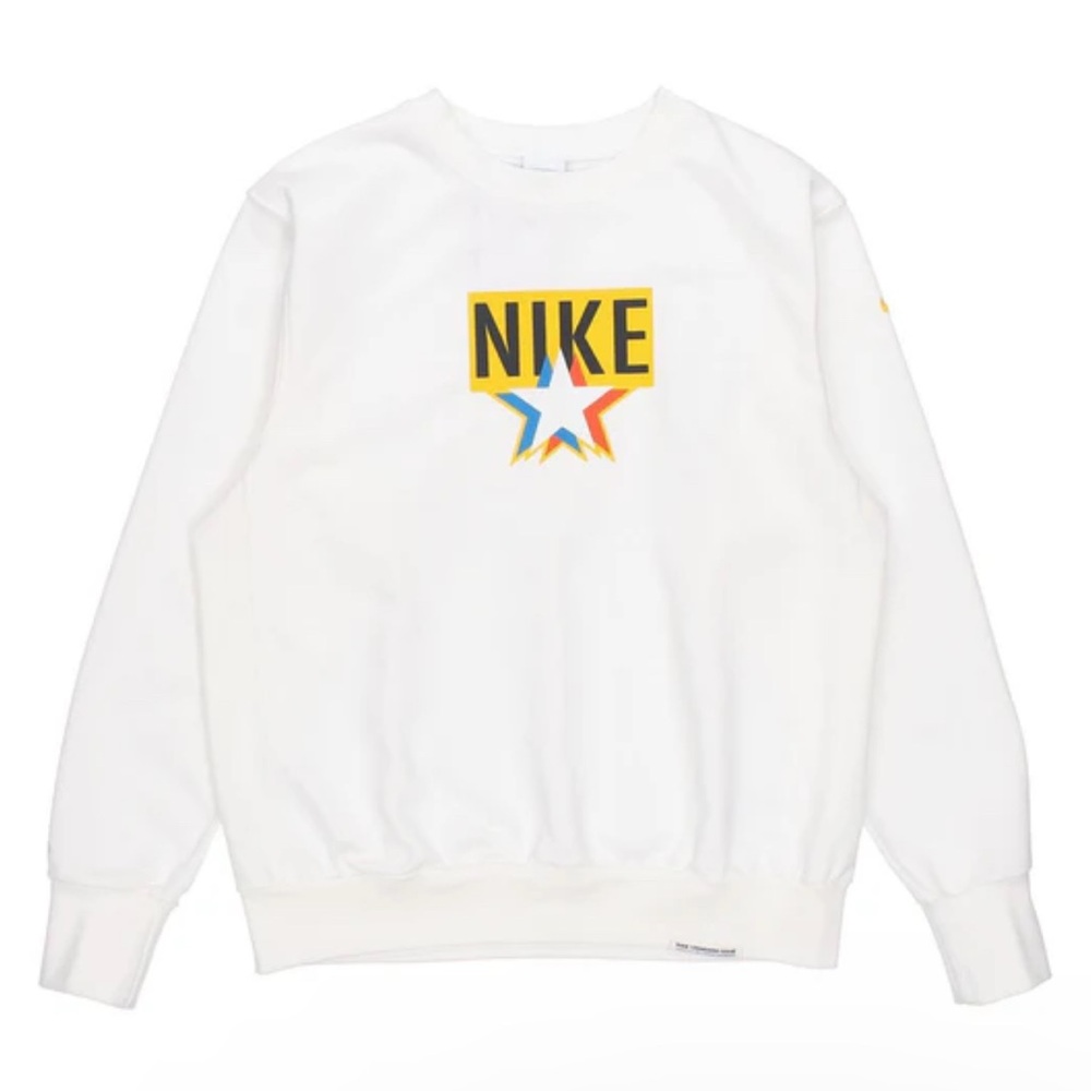 White Nike Crewneck (worn only once or twice)